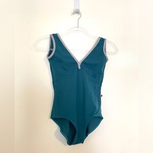 Yumiko “Alicia” Adult Small Turquoise w/ Grey trim